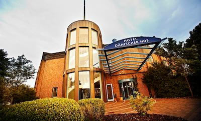 نردیک هتل دنیسهر هف