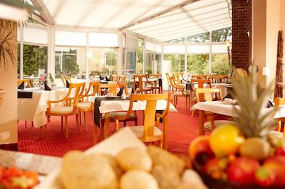 نردیک هتل دنیسهر هف