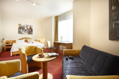 نردیک هتل دنیسهر هف