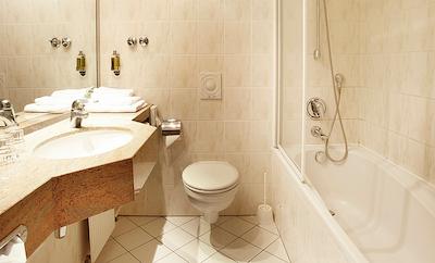 نردیک هتل دنیسهر هف