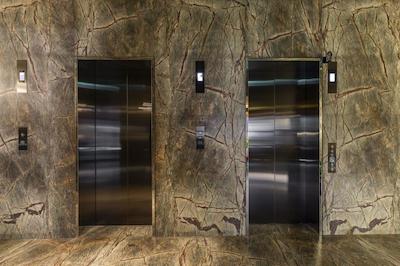 اینهوس هتل گراند