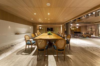 اینهوس هتل گراند