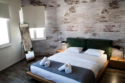 د آتن ادیشن لاکچری سوئیتس