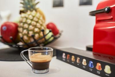 د آتن ادیشن لاکچری سوئیتس