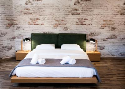 د آتن ادیشن لاکچری سوئیتس