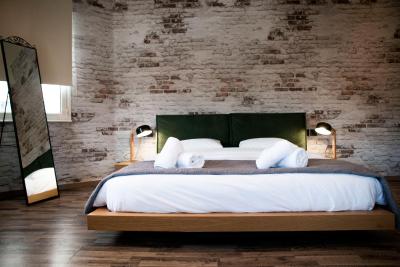 د آتن ادیشن لاکچری سوئیتس