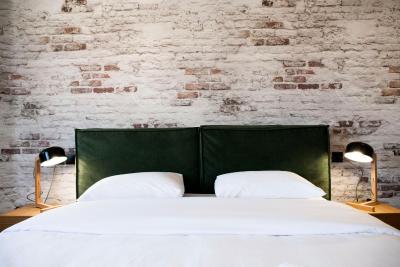 د آتن ادیشن لاکچری سوئیتس