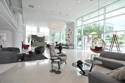 اتنیوم پالاس اند لاکچری سوئیتس