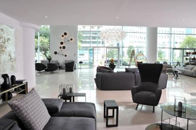 اتنیوم پالاس اند لاکچری سوئیتس