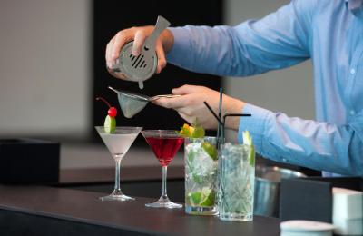 اتنیوم پالاس اند لاکچری سوئیتس