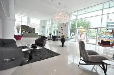 اتنیوم پالاس اند لاکچری سوئیتس