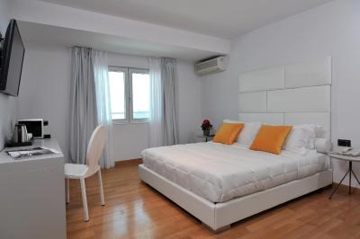 اتنیوم پالاس اند لاکچری سوئیتس