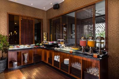 بست وسترن سنان