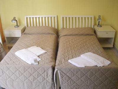 فاولتی تورز