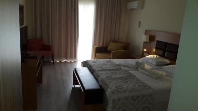 بگونویل هتل مارماریز