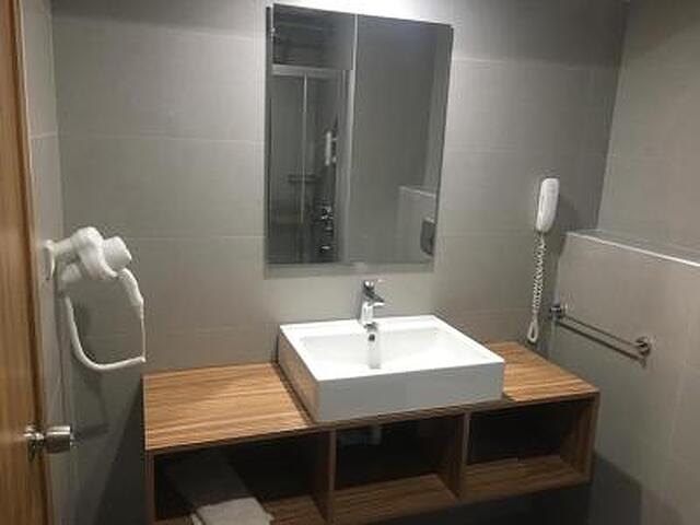 بگونویل هتل مارماریز