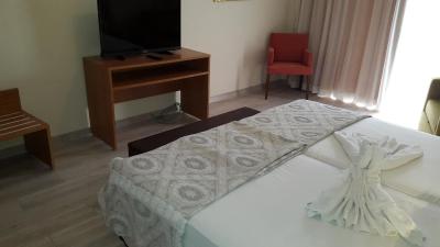 بگونویل هتل مارماریز