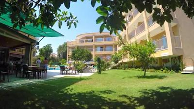 بگونویل اپارت هتل