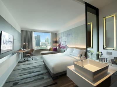 نیووتل بانکوک سوخومویت 4