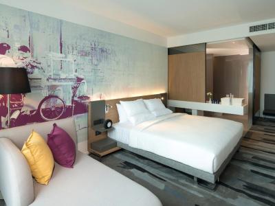 نیووتل بانکوک سوخومویت 4