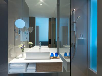 نیووتل بانکوک سوخومویت 4