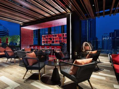 نیووتل بانکوک سوخومویت 4