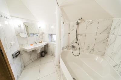 ارچیبالد ات د چارلز بریج