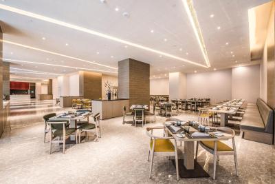 کیو-باکس هتل شانگهای سانجیاگانگ