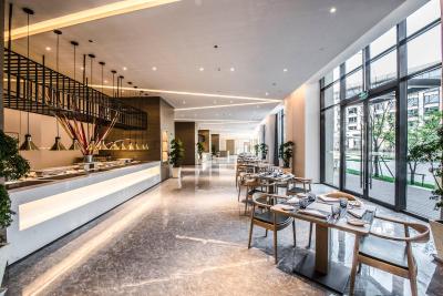 کیو-باکس هتل شانگهای سانجیاگانگ