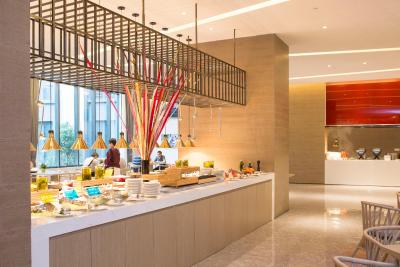 کیو-باکس هتل شانگهای سانجیاگانگ