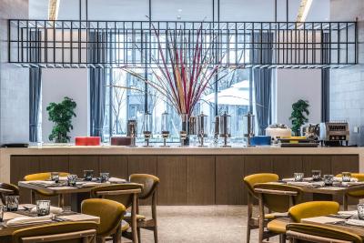 کیو-باکس هتل شانگهای سانجیاگانگ