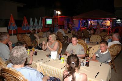 کلوب اکو اپارت