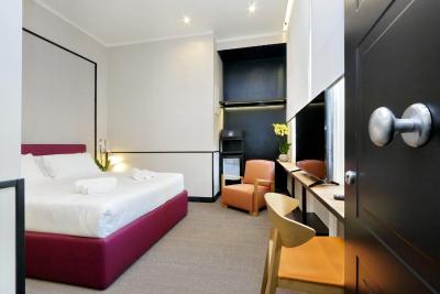 رلیز ویتریا کلنا