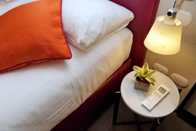 رلیز ویتریا کلنا