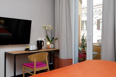 رلیز ویتریا کلنا