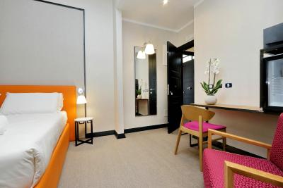 رلیز ویتریا کلنا