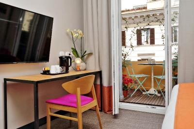 رلیز ویتریا کلنا