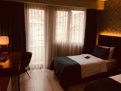 گراند واوز هتل