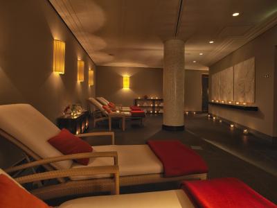 د چارلز هتل