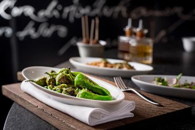 د چارلز هتل