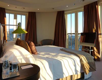 د چارلز هتل