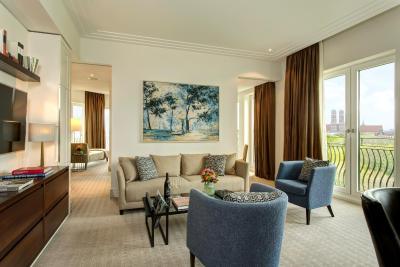 د چارلز هتل