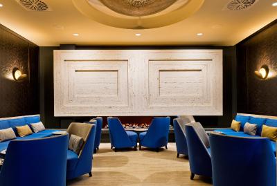 د چارلز هتل