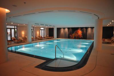 د چارلز هتل