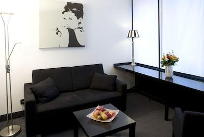 رلکسا هتل بلوو هامبورگ