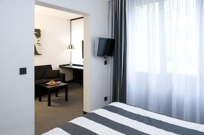 رلکسا هتل بلوو هامبورگ