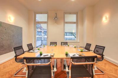 رلکسا هتل بلوو هامبورگ