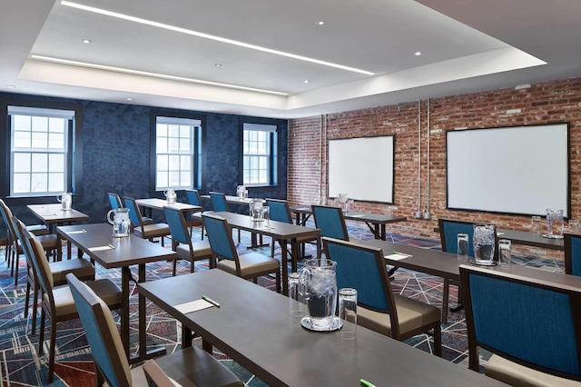 رسیدنس این واشینگتون دونتون/کنونشن سنتر