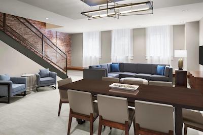 رسیدنس این واشینگتون دونتون/کنونشن سنتر