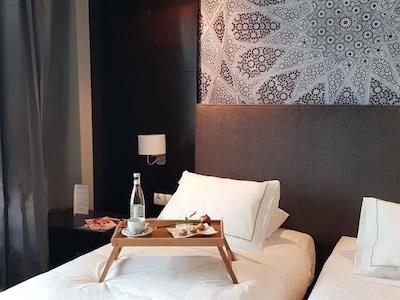 اُدیسی سنتر هتل